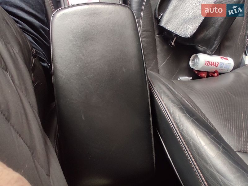 Седан Lexus ES 2011 в Львове