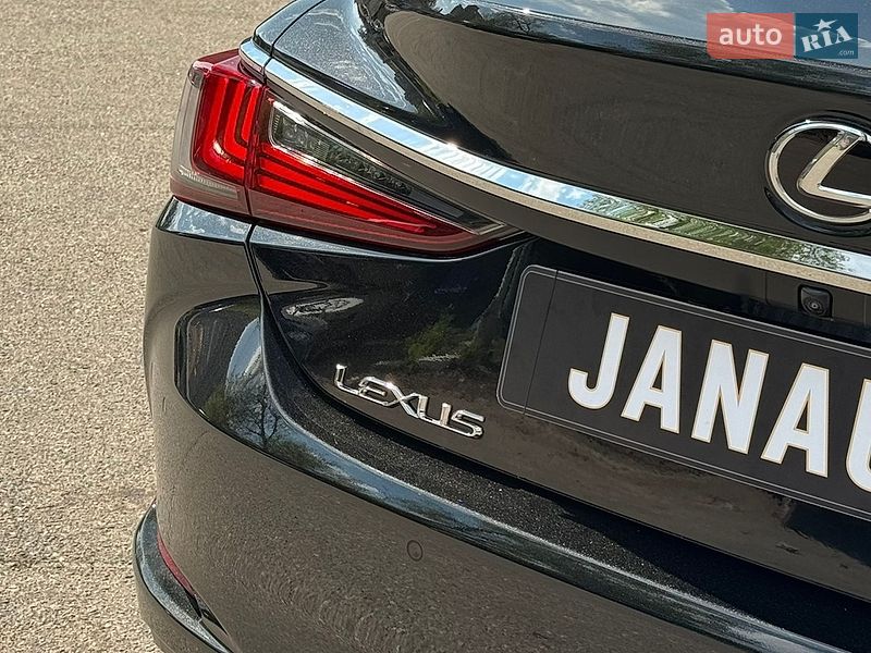 Седан Lexus ES 2019 в Харькове
