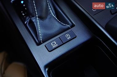 Седан Lexus ES 2019 в Львове