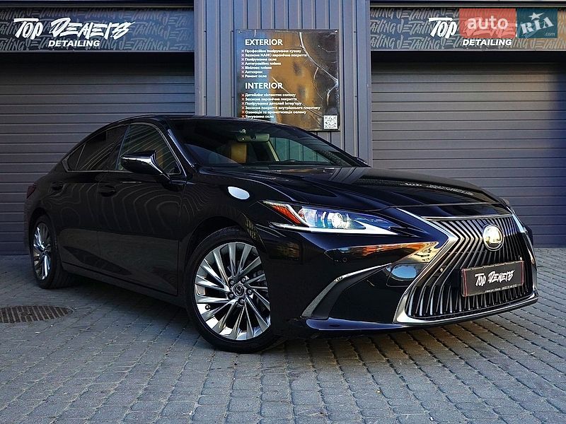 Седан Lexus ES 2019 в Львове
