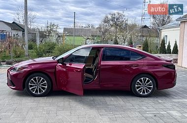 Седан Lexus ES 2022 в Киеве
