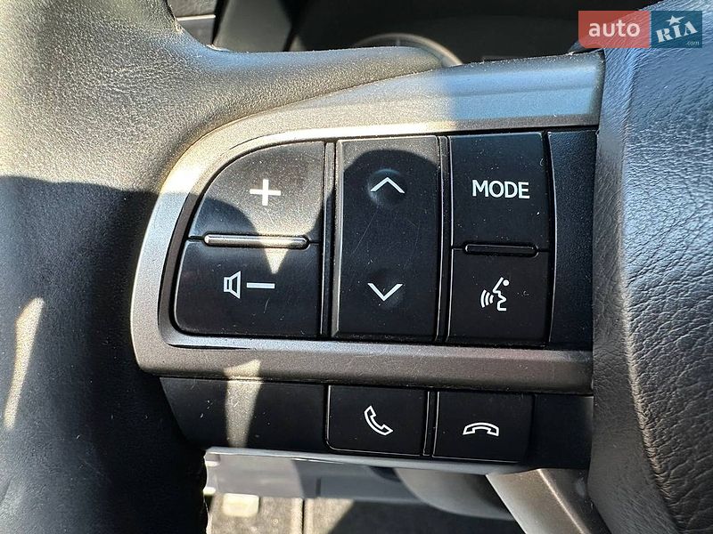 Седан Lexus ES 2015 в Житомирі
