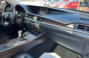 Седан Lexus ES 2015 в Житомирі