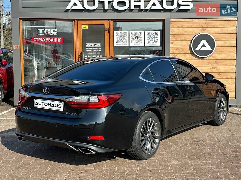 Седан Lexus ES 2015 в Житомирі