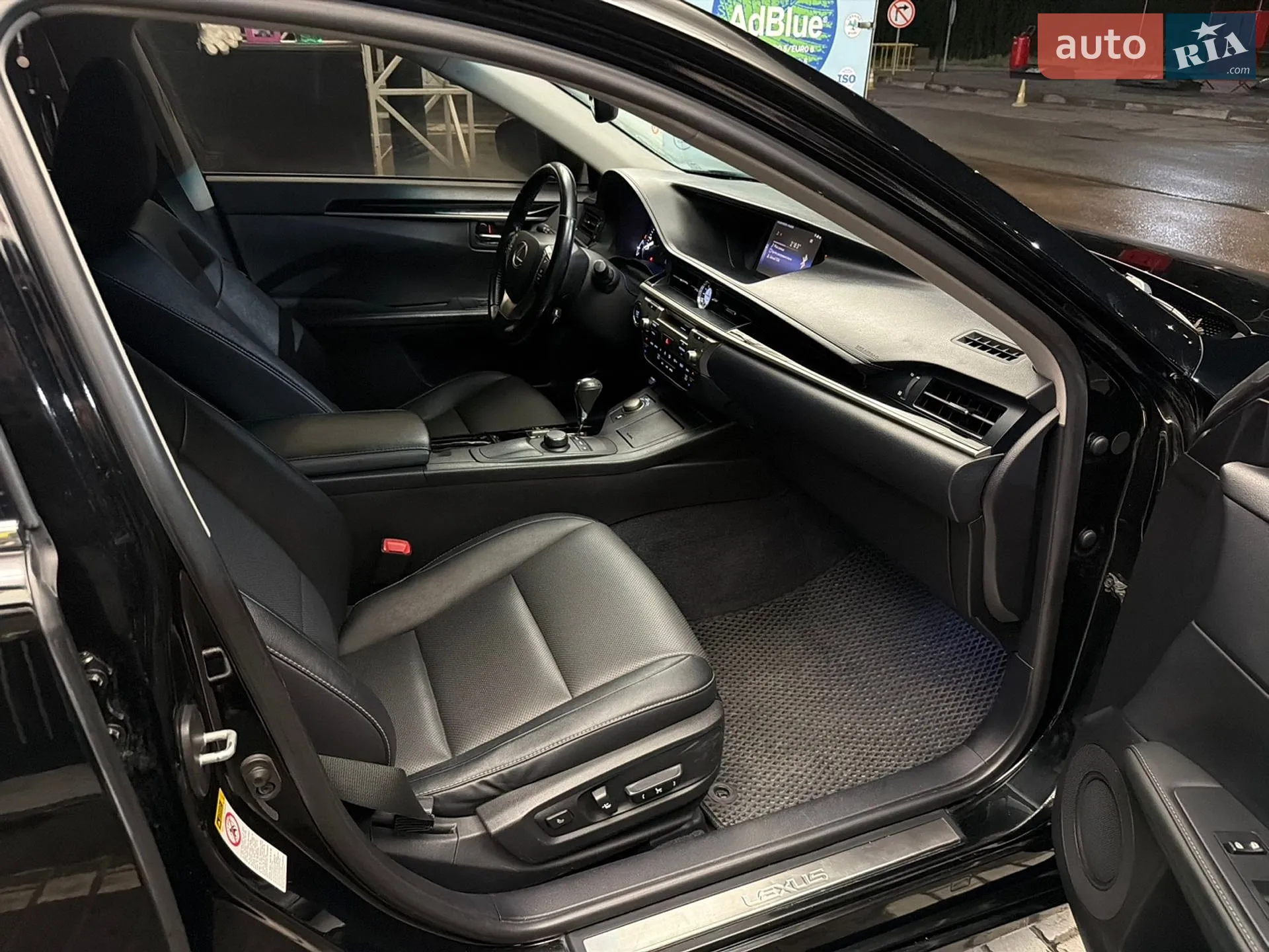 2015 Lexus ES - мініатюра 19