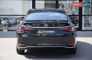 Седан Lexus ES 2018 в Харькове