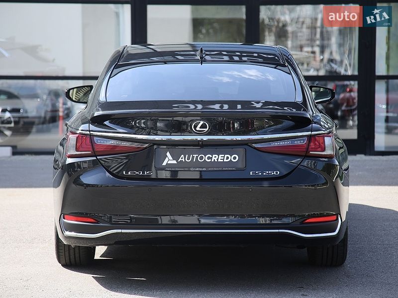 Седан Lexus ES 2018 в Харькове