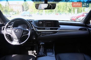 Седан Lexus ES 2018 в Харькове