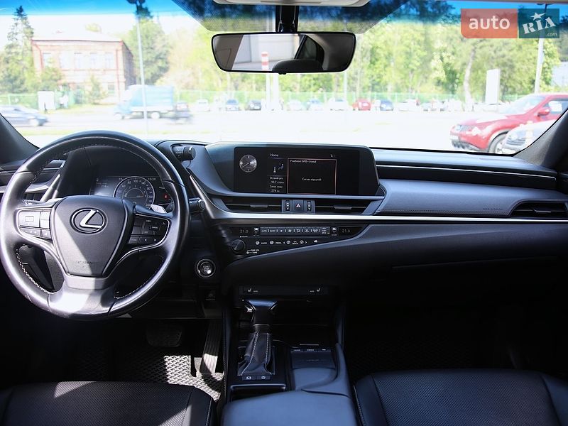 Седан Lexus ES 2018 в Харькове