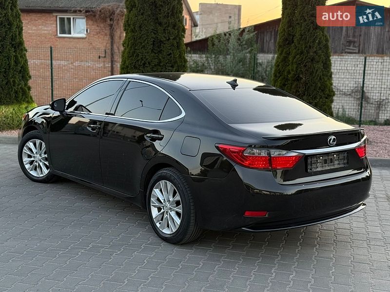 Седан Lexus ES 2013 в Вінниці