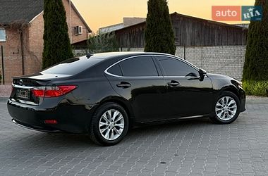 Седан Lexus ES 2013 в Вінниці