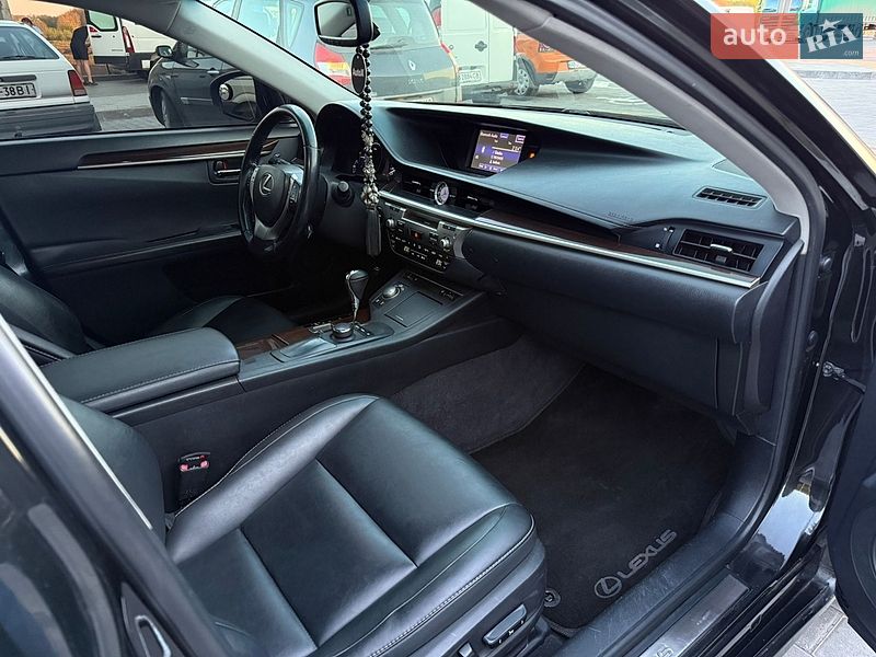 Седан Lexus ES 2013 в Вінниці