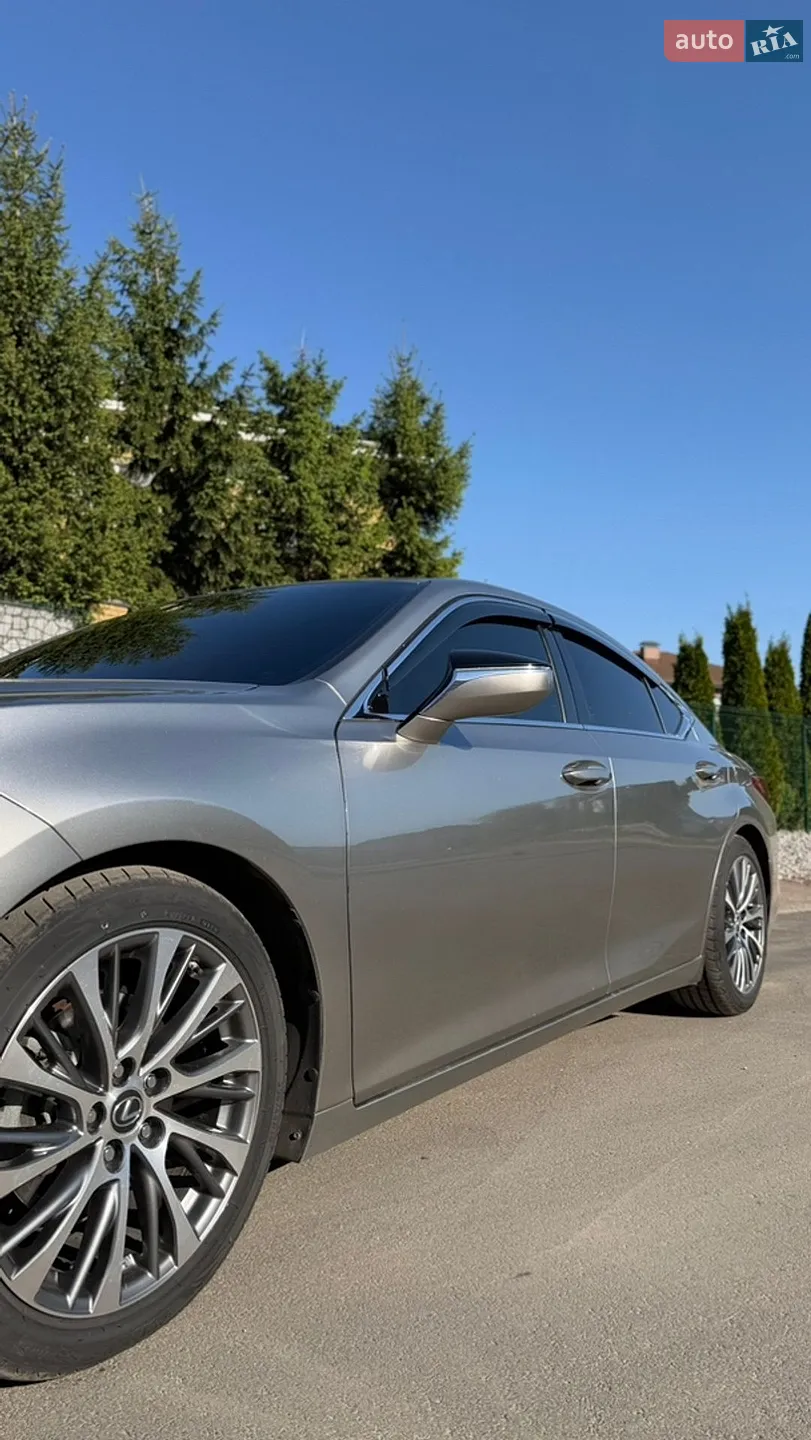 2020 Lexus ES - мініатюра 16