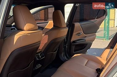 Седан Lexus ES 2020 в Киеве