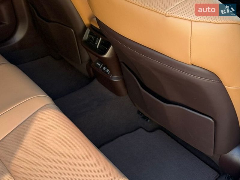 Седан Lexus ES 2020 в Киеве