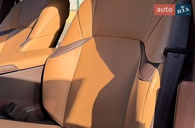 Седан Lexus ES 2020 в Киеве