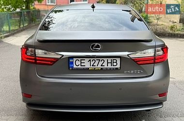 Седан Lexus ES 2015 в Черновцах
