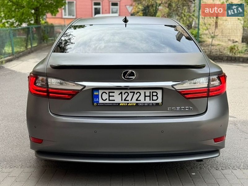 Седан Lexus ES 2015 в Черновцах