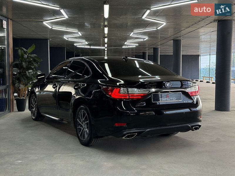Седан Lexus ES 2018 в Одессе
