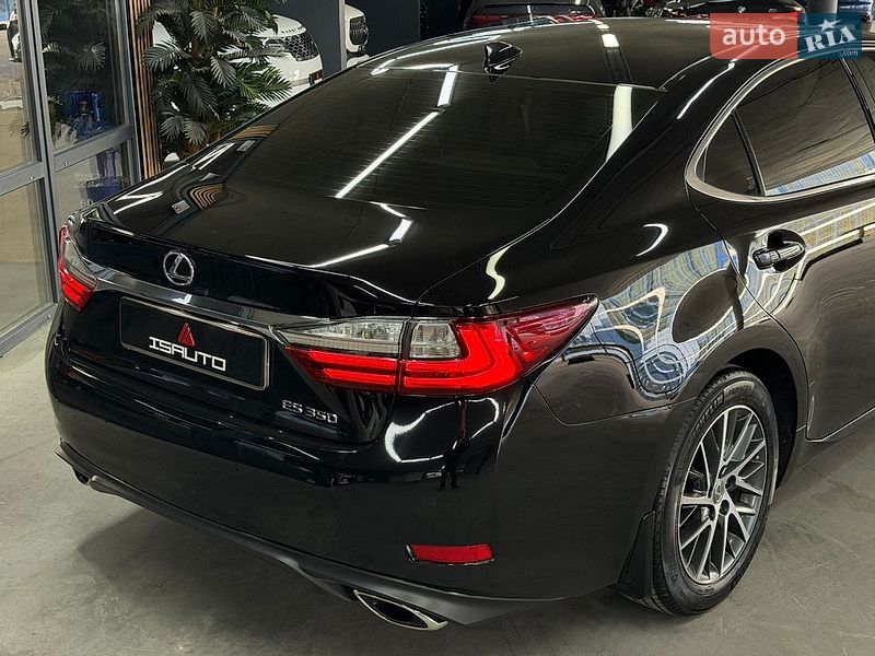 Седан Lexus ES 2018 в Одессе