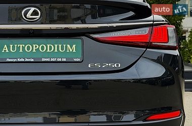 Седан Lexus ES 2023 в Киеве