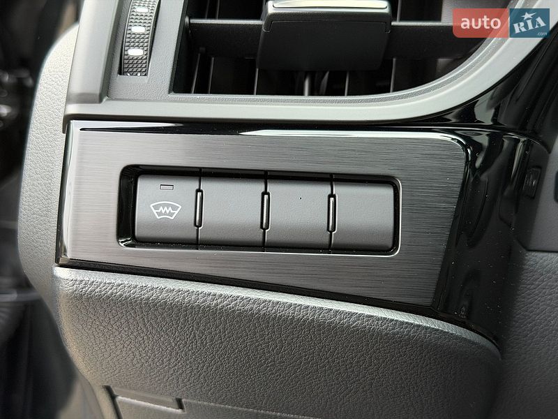 Седан Lexus ES 2023 в Киеве