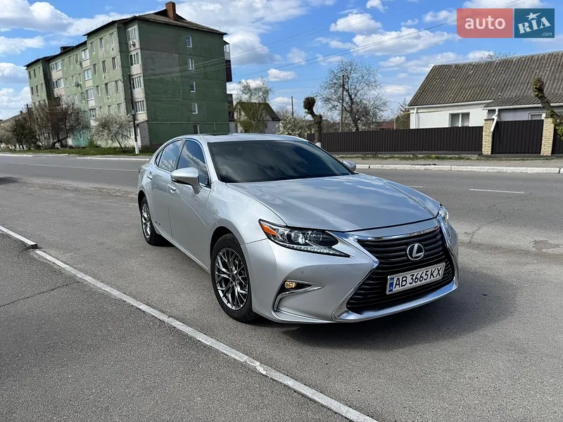 Lexus ES