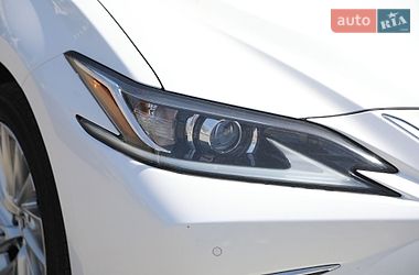 Седан Lexus ES 2021 в Харькове