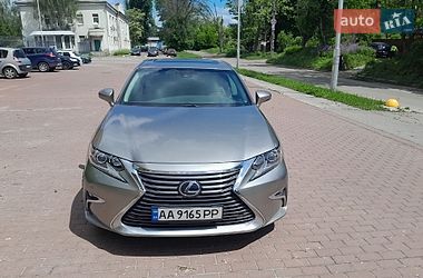 Седан Lexus ES 2018 в Киеве