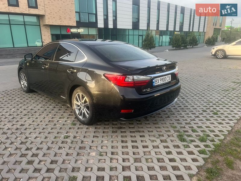 Седан Lexus ES 2017 в Хмельницком