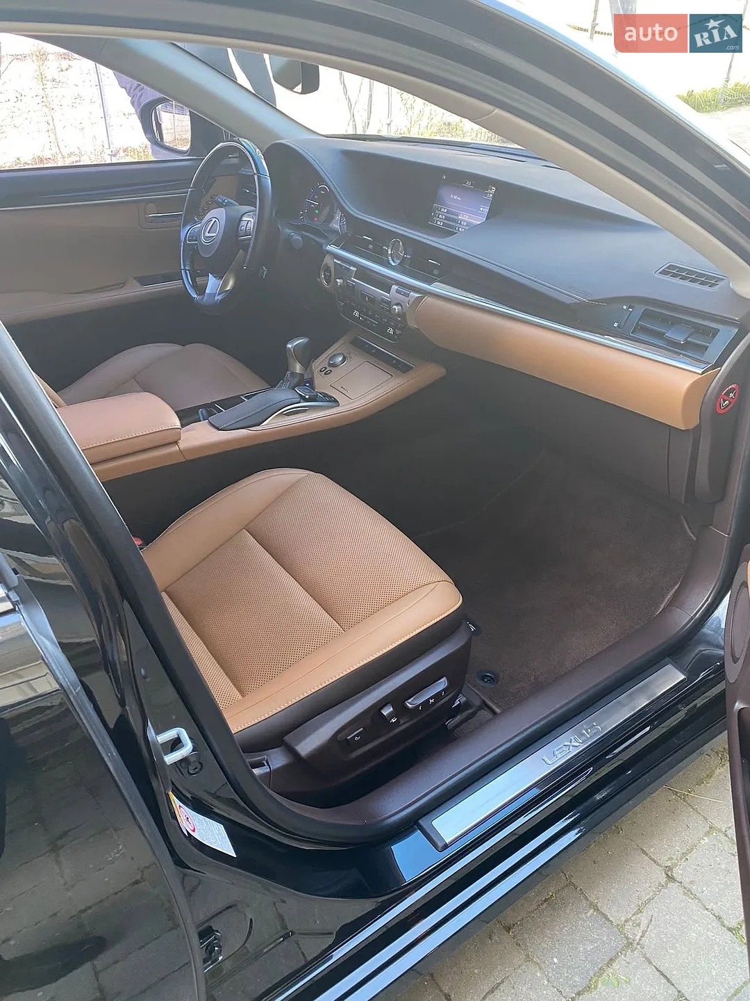 2017 Lexus ES - мініатюра 9