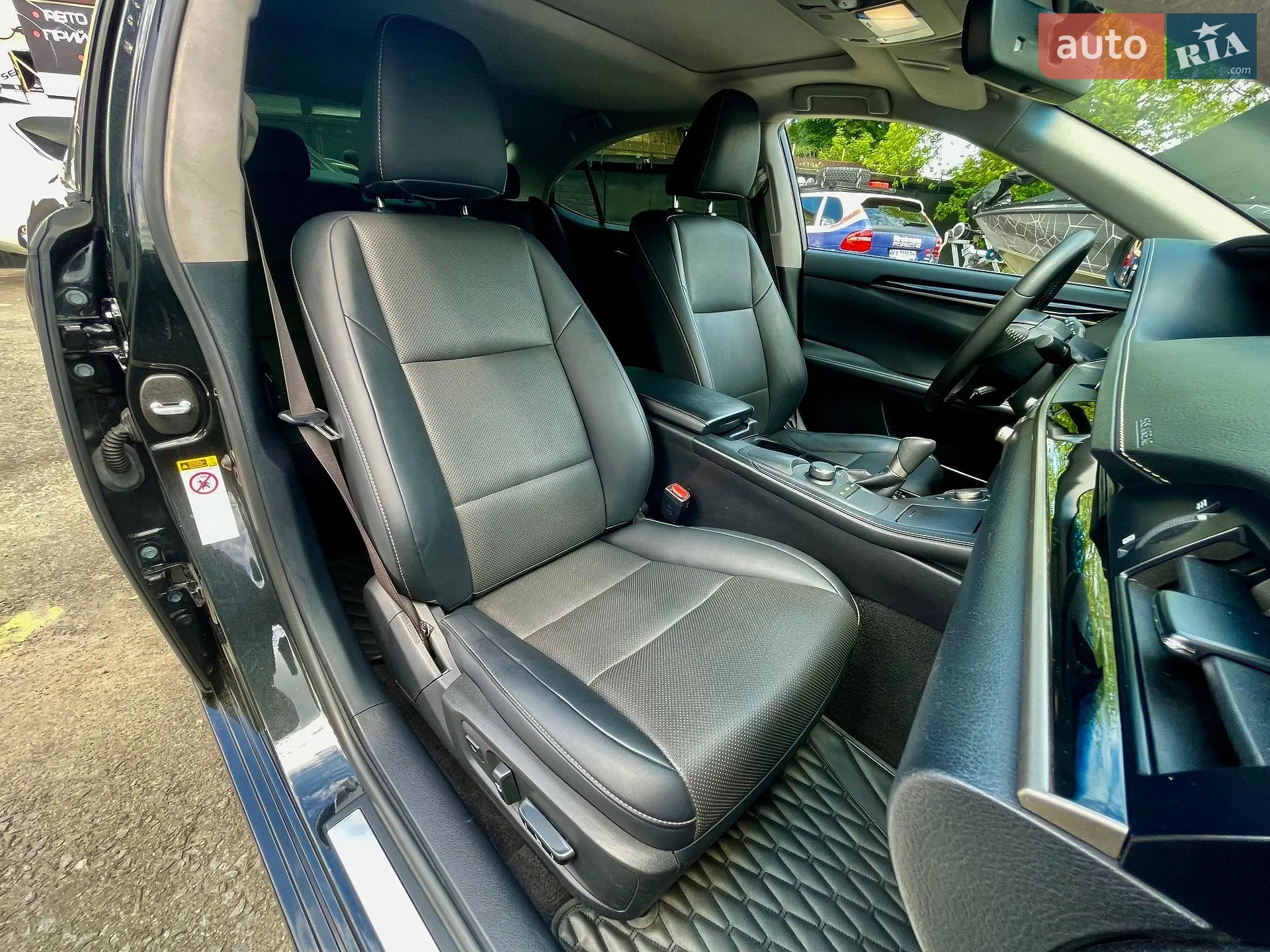 2016 Lexus ES - мініатюра 21