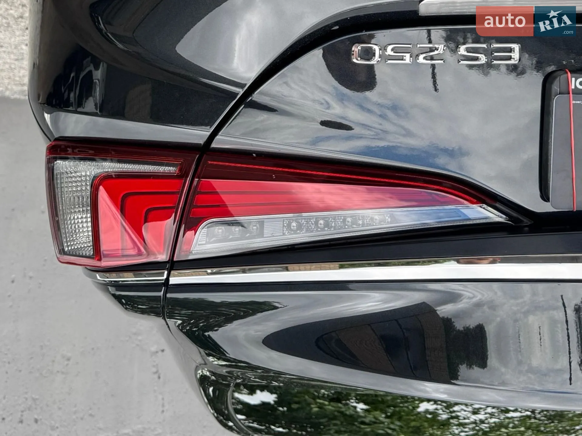 2020 Lexus ES - мініатюра 16