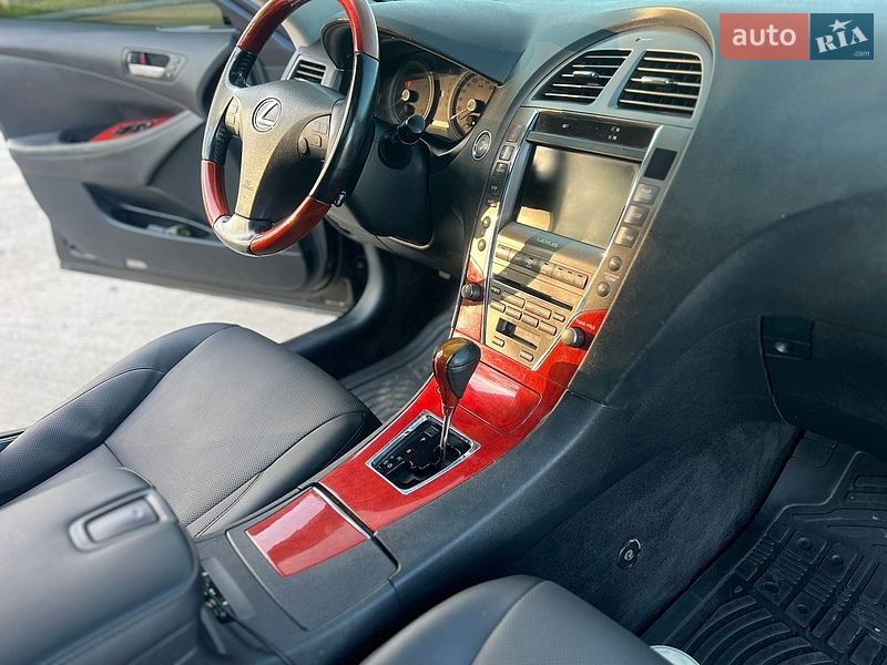 Седан Lexus ES 2006 в Виннице