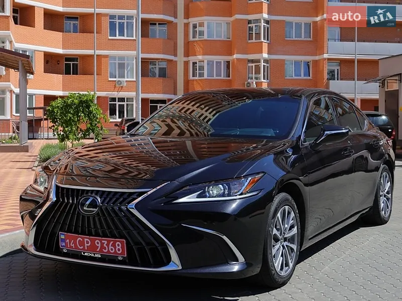 Lexus ES 2024