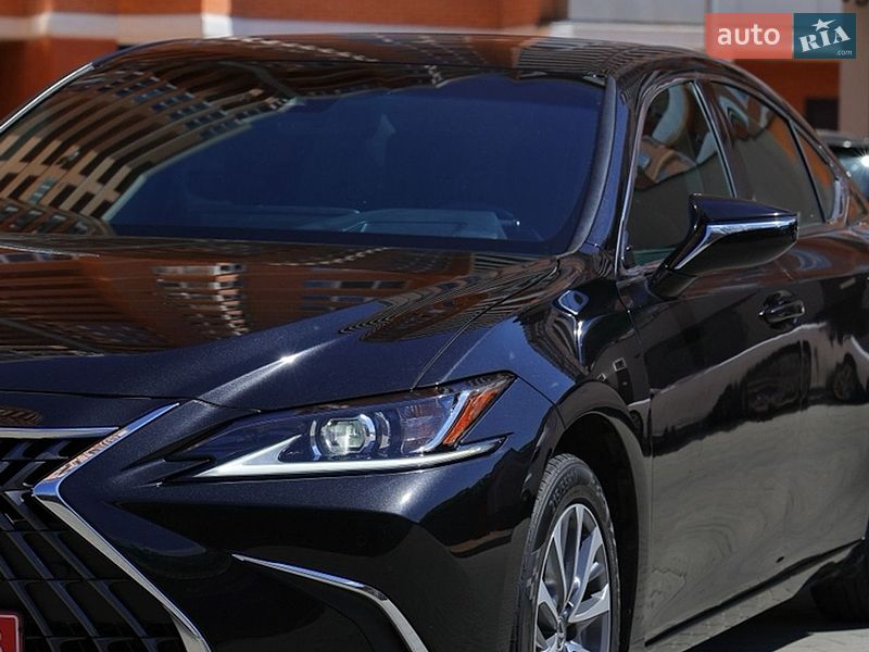Седан Lexus ES 2024 в Одессе