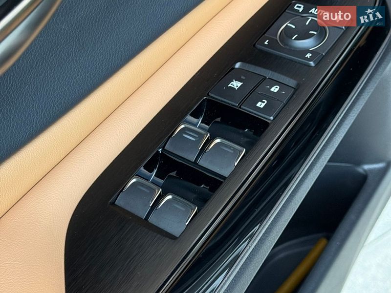 Седан Lexus ES 2023 в Виннице