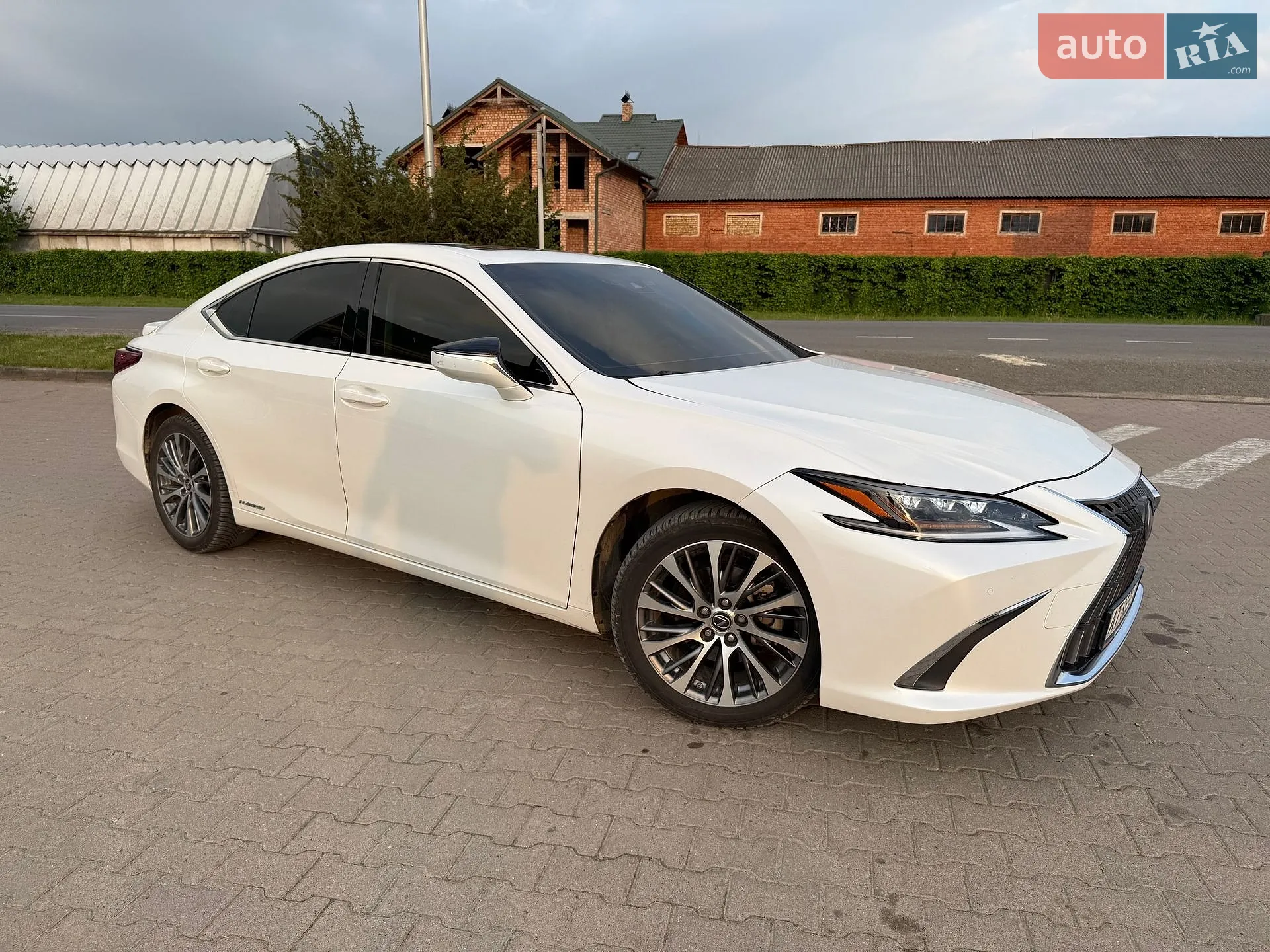 2019 Lexus ES - мініатюра 9