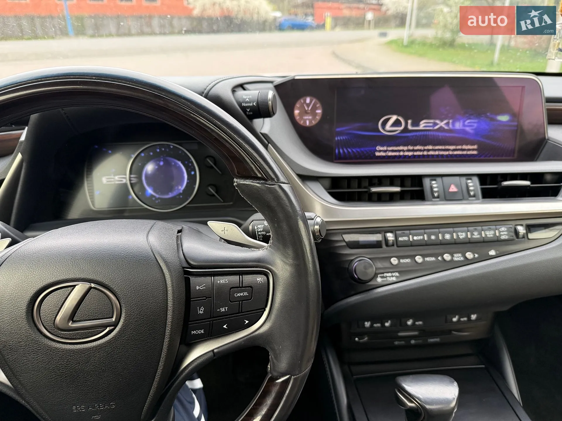2019 Lexus ES - мініатюра 26