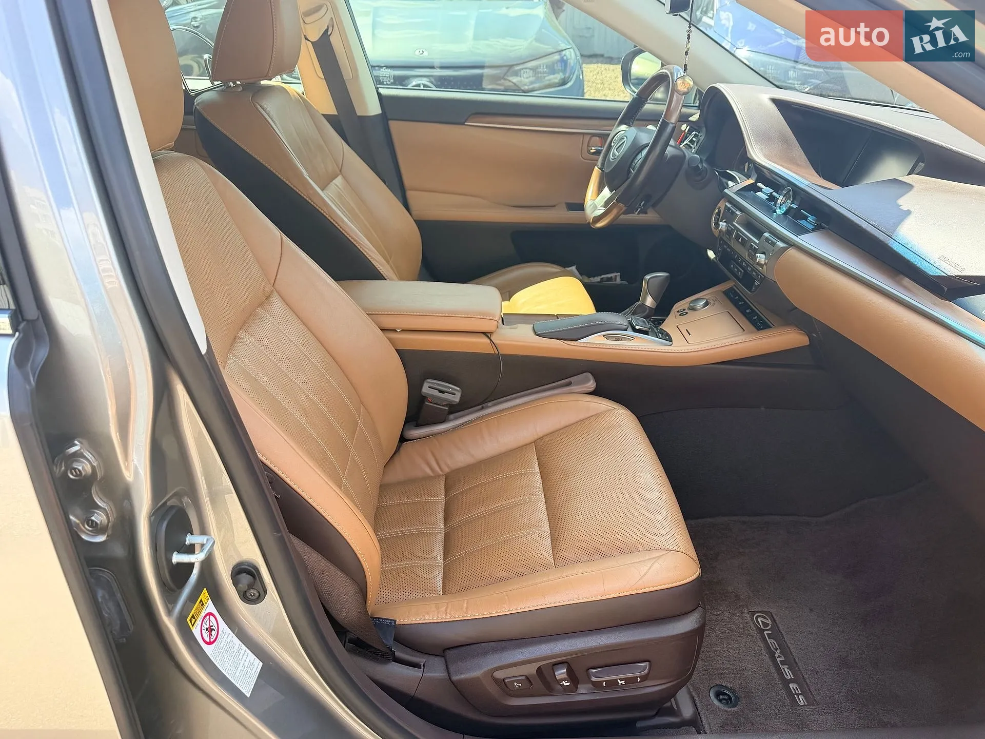 2017 Lexus ES - мініатюра 23
