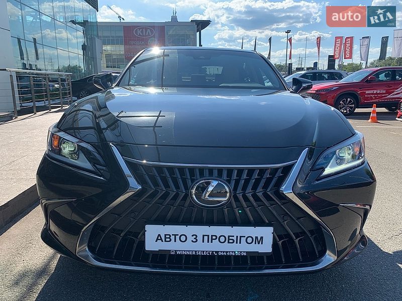 Седан Lexus ES 2023 в Києві