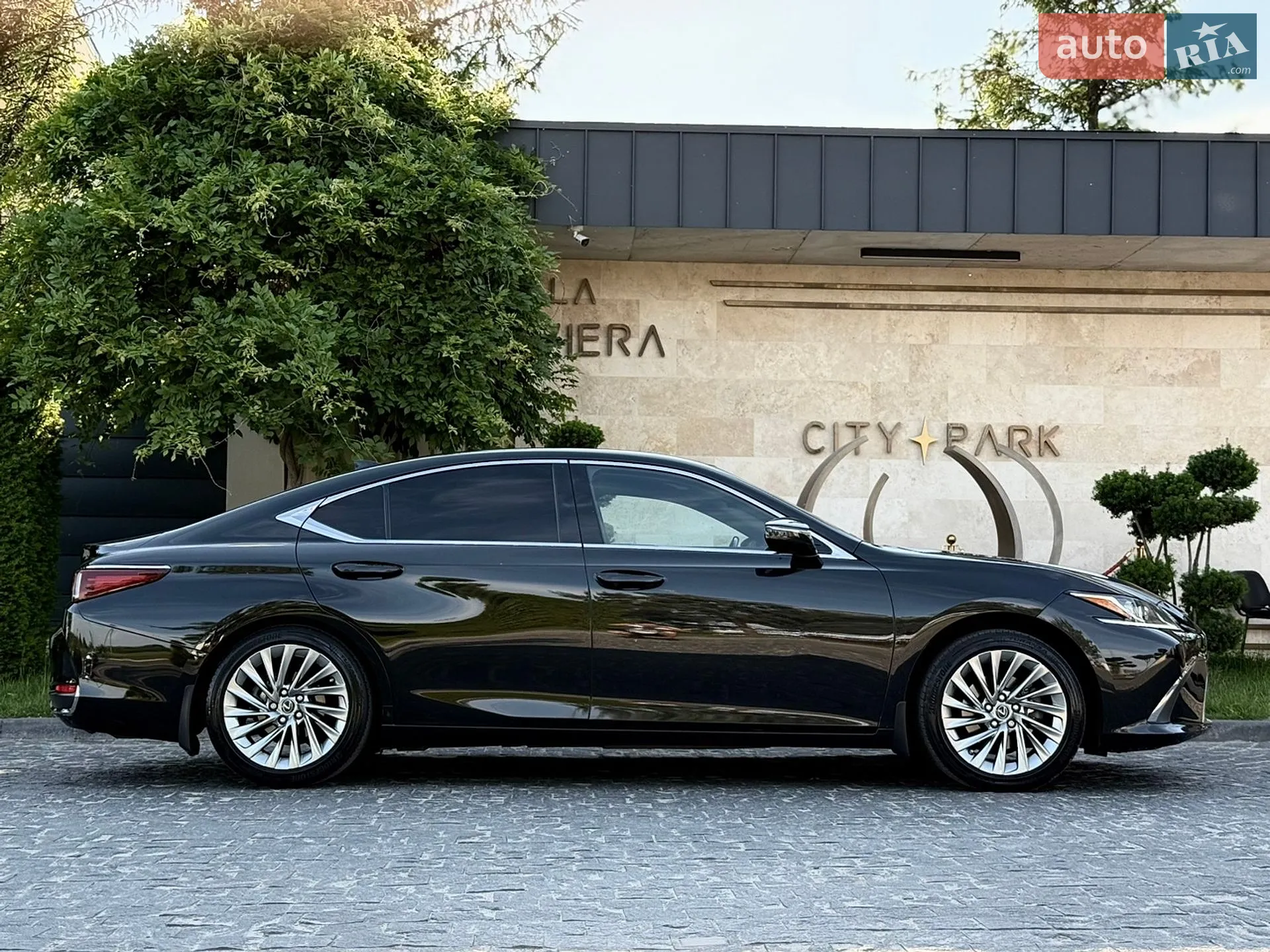 2019 Lexus ES - мініатюра 23