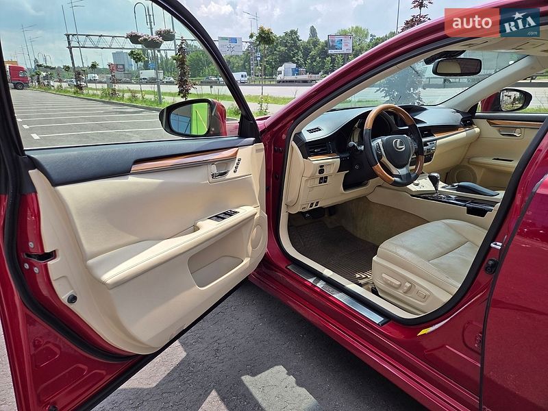 Седан Lexus ES 2014 в Києві фото 37 Седан Lexus ES 2014 в Києві