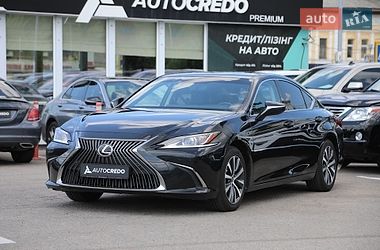 Седан Lexus ES 2018 в Харькове