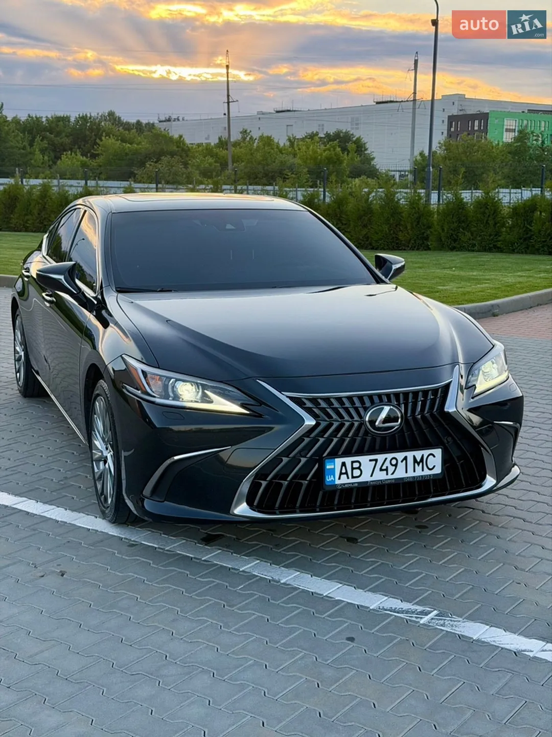 2022 Lexus ES - фото 1