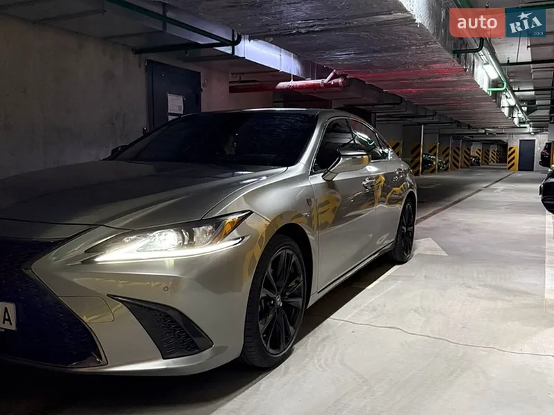 Lexus ES 2023