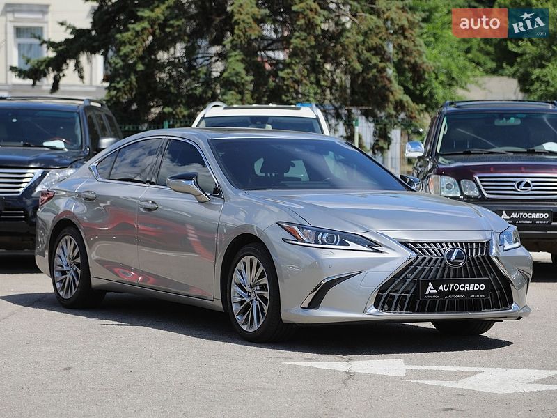 Седан Lexus ES 2023 в Харькове
