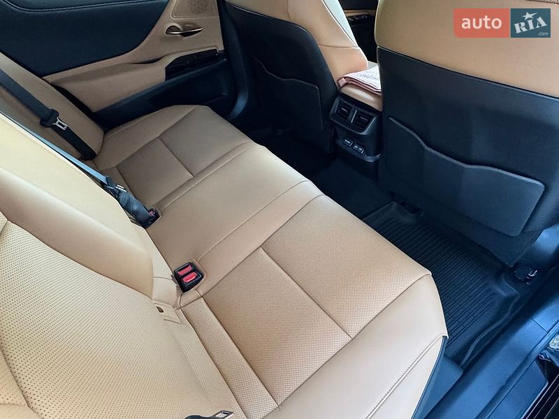 Седан Lexus ES 2024 в Ужгороді фото 16 Седан Lexus ES 2024 в Ужгороді