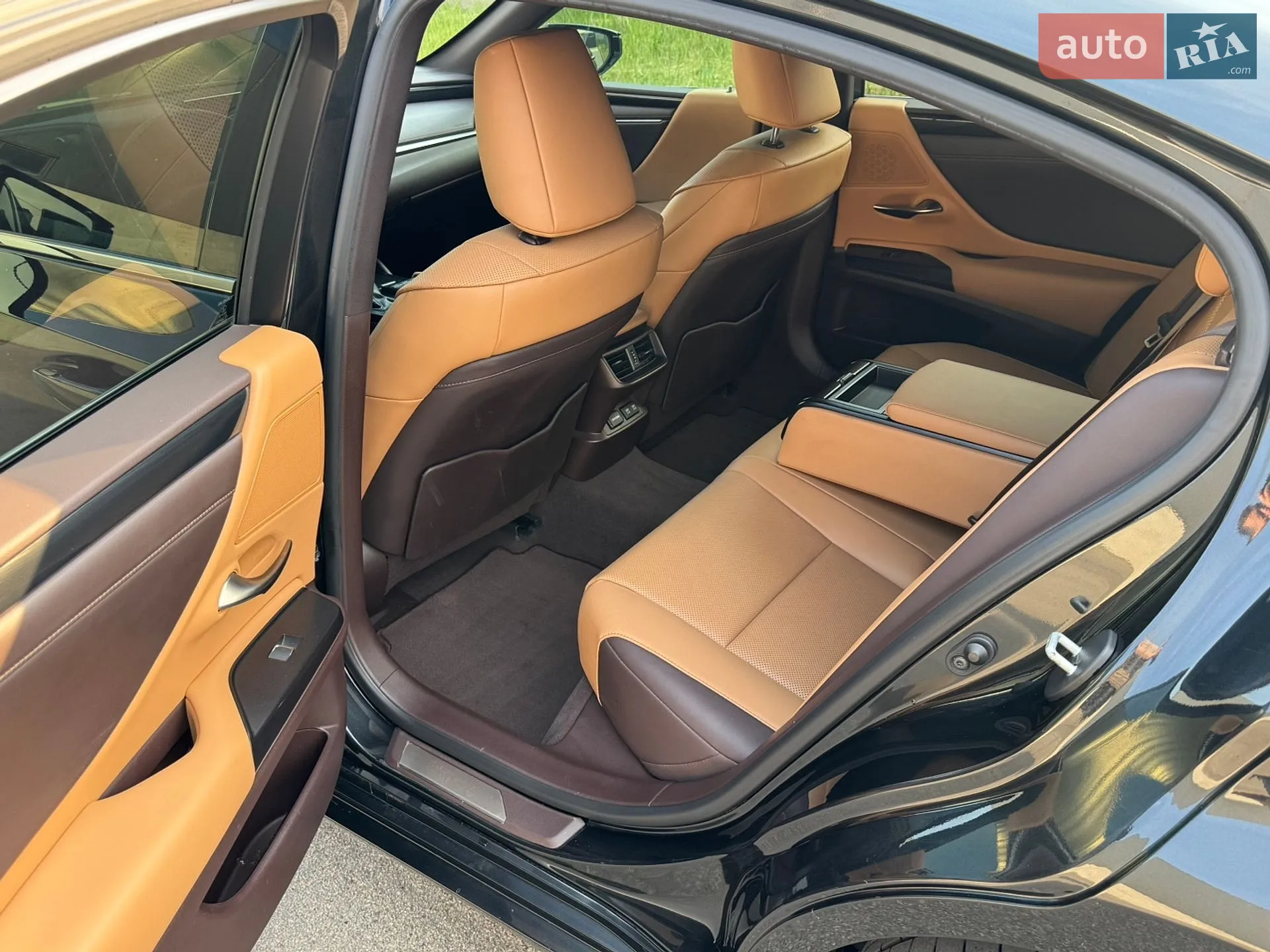 2020 Lexus ES - мініатюра 23