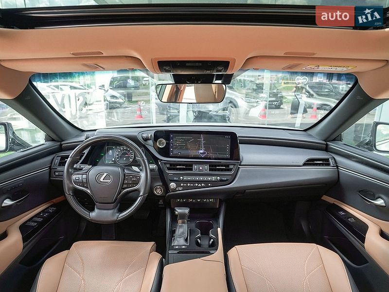 Седан Lexus ES 2022 в Львове